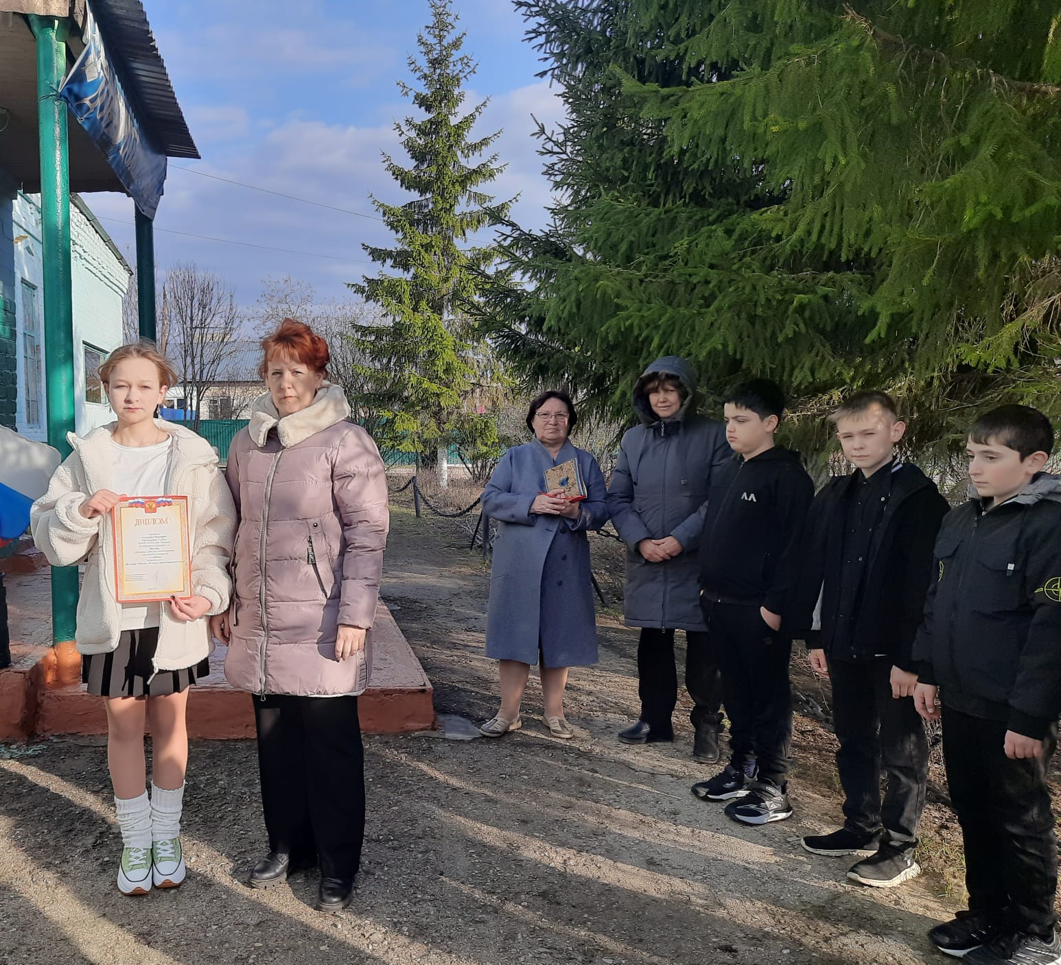 Участие в районном конкурсе стихотворений к 80-летию Великой Победы.